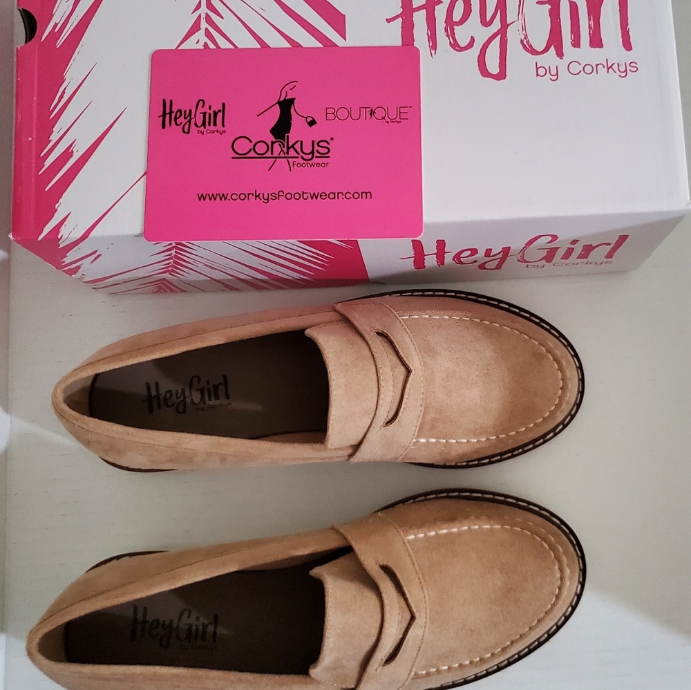 Hey Girl Loafers by Corkys Boost size 8